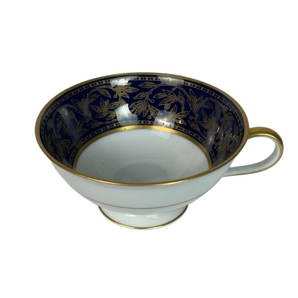 Mid-Century German Hutschenreuther Selb Bavaria Germany Fine China Tea Cup - Picture 1 of 4